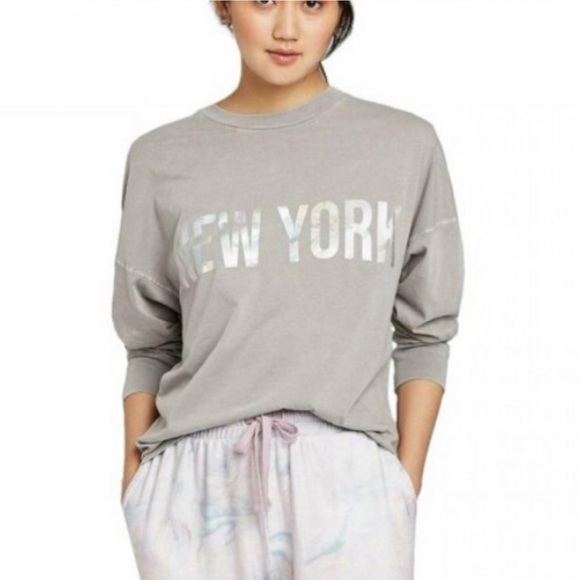 🆕 wild fable New York graphic long sl… - Picture 1 of 13